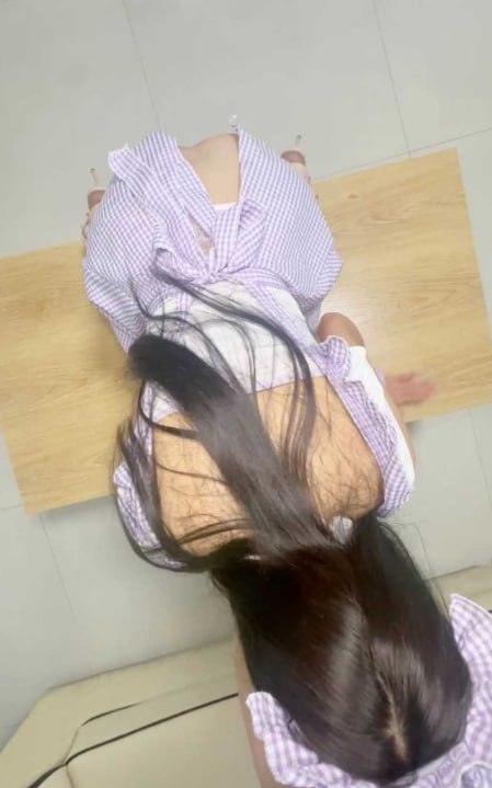 猫咪av官网社区,メイリン モデルコレクション メ,观看免费无删减完整版